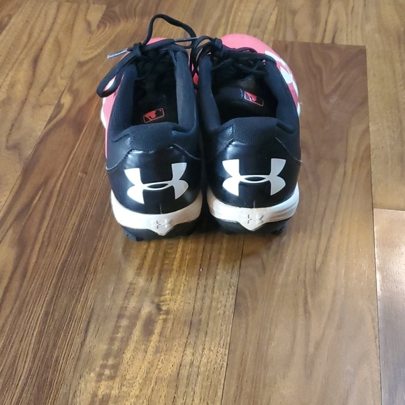 Shoes - Picture 3 of 4